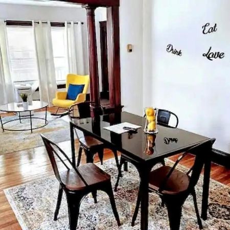 Villa Lovely! Near Cleve Clinic/Uh/Cwru/Dwntwn W/Porch à Cleveland Extérieur photo