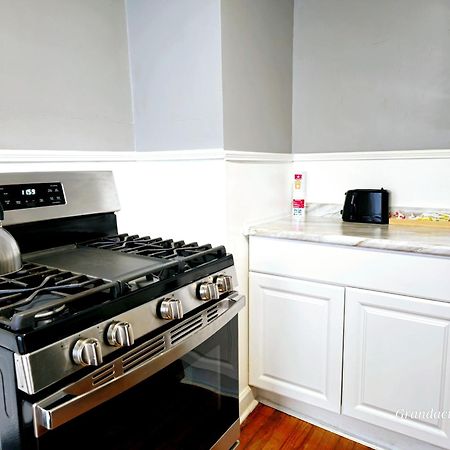 Villa Lovely! Near Cleve Clinic/Uh/Cwru/Dwntwn W/Porch à Cleveland Extérieur photo