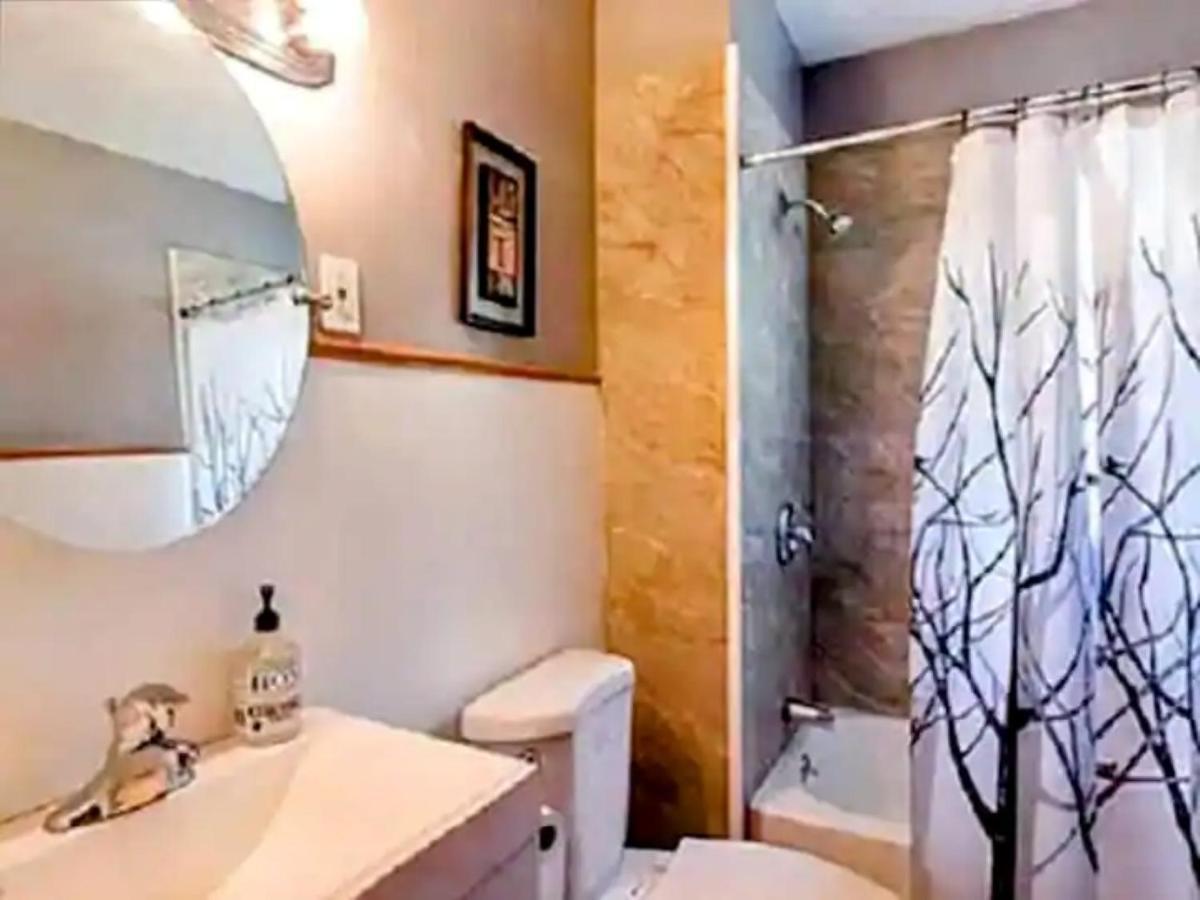 Villa Lovely! Near Cleve Clinic/Uh/Cwru/Dwntwn W/Porch à Cleveland Extérieur photo
